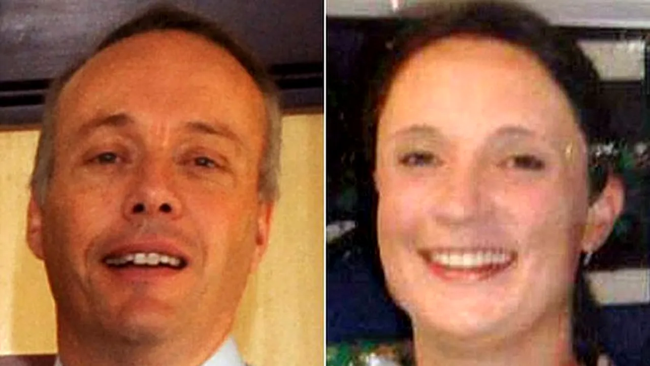 Un elev a trecut întâmplător pe lângă biroul directorului din școala sa. Când a auzit ce se petrece înăuntru, a scos telefonul mobil 