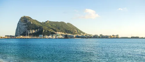 Strâmtoarea Gibraltar, traversată de un submarin rusesc. Nava flotei ruse din Marea Neagră, echipată cu rachete de croazieră