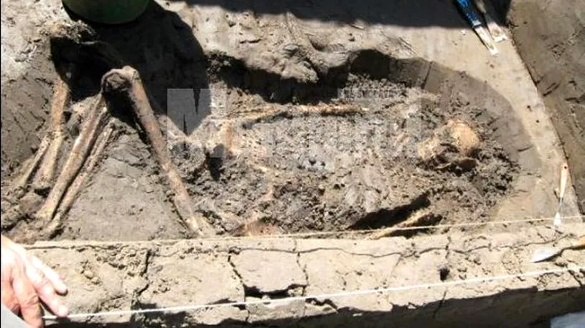 VIDEO: Mormânt vechi de 4.000 de ani, descoperit în județul Suceava