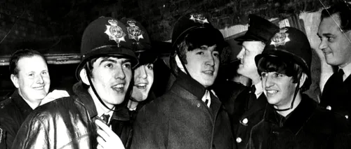 IMAGINI RARE. Membrii trupei Beatles, în uniforme de poliție 