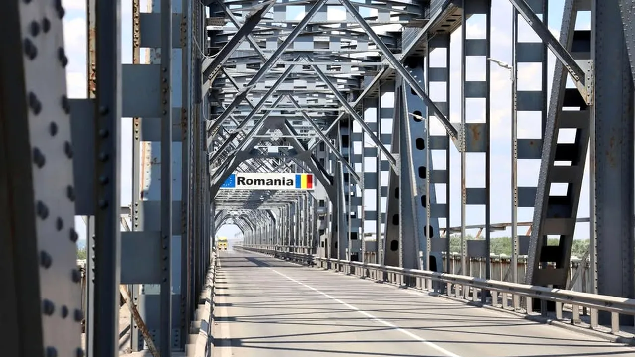 Vești bune pentru cei care călătoresc în Grecia sau Bulgaria vara aceasta. Ce se întâmplă cu taxa pentru podul de la Giurgiu