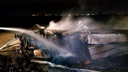 Un TIR încărcat cu alimente congelate a ars pe A2, pe sensul București-Constanța