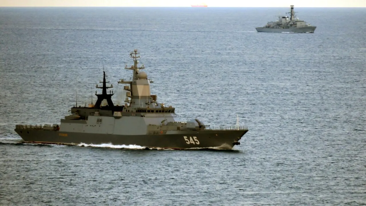 Londra îl avertizează pe PUTIN, în urma detectării unei ”nave rusești de spionaj” în Canalul Mânecii