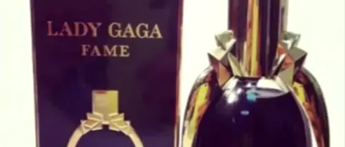 Lady Gaga își promovează noul parfum cu fotografii în care poartă gălbenușuri de ou