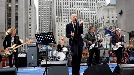 Solistul unei trupe celebre a lansat primul album solo / Ce se va întâmpla cu banii obținuți din vânzare