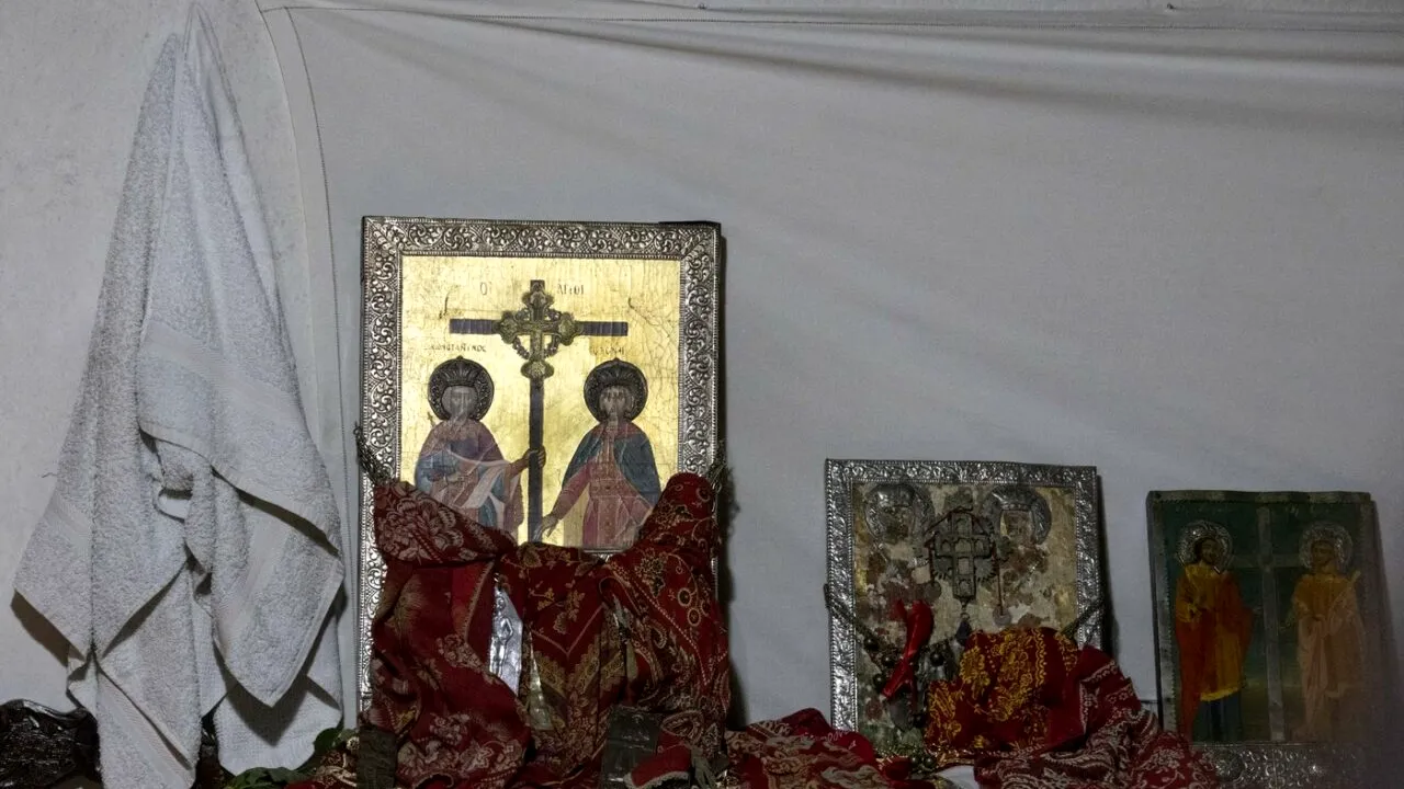 14 septembrie: Înălțarea Sfintei CRUCI, sărbătoare importantă în calendarul ortodox. Tradiții și superstiții