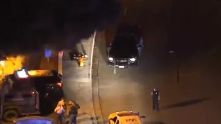 GRENADE fumigene și focuri de ARMĂ într-un bar din California