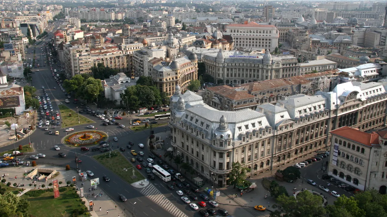 O cruce de oțel inoxidabil înaltă cât un bloc de 7 etaje ar putea fi construită în centrul intersecției din Piața Universității