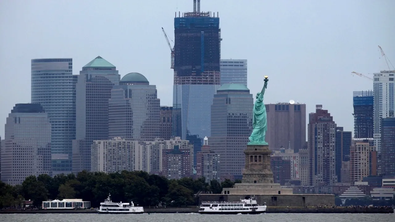 La 13 ani de la atentatele din 11 septembrie 2001, a fost inaugurat turnul One World Trade Center din New York