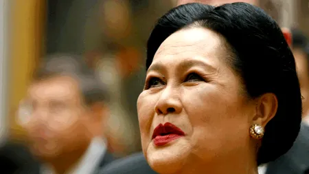 Sirikit, regina Mamă a Thailandei, a murit la vârsta de 93 de ani. Mii de oameni au venit să-și ia rămas bun în fața Spitalului Chulalongkorn