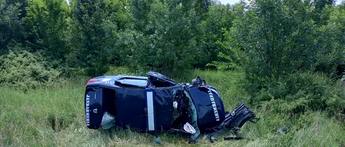 Dubă a Jandarmeriei, lovită frontal pe DN 6. Șoferul vinovat a murit la spital (Galerie FOTO & VIDEO)