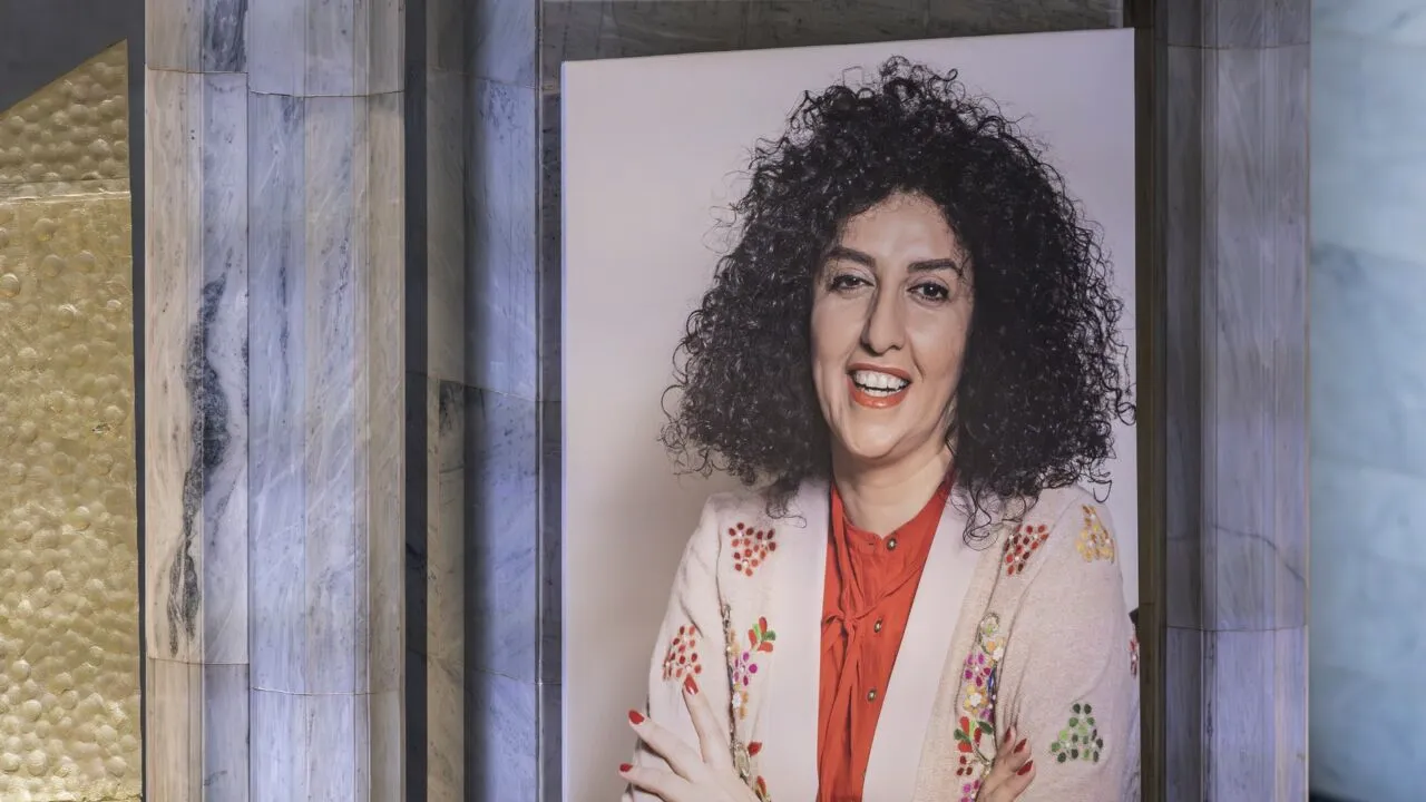 Laureata premiului Nobel pentru Pace, eliberată din ÎNCHISOARE în Iran, pentru trei săptămâni, din motive medicale