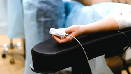 Ireal! Un tânăr s-a trezit din comă chiar înainte să fie deconectat de la aparate