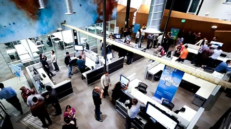 CNN: Google își tratează angajații care mor mai bine decât o fac unele companii cu angajații vii