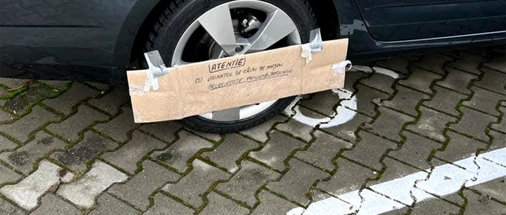 Râzi cu lacrimi! Ce mesaj absurd a scris un șofer clujean pe un carton fixat pe roata mașinii sale
