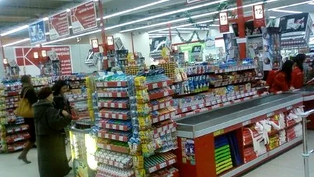 Ce au pățit doi ploieșteni într-un hypermarket. ''Ne-au invitat în birou la un control corporal''