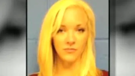 VIDEO: Profesoară din Texas, acuzată de agresiune sexuală după o relație cu un elev de 16 ani