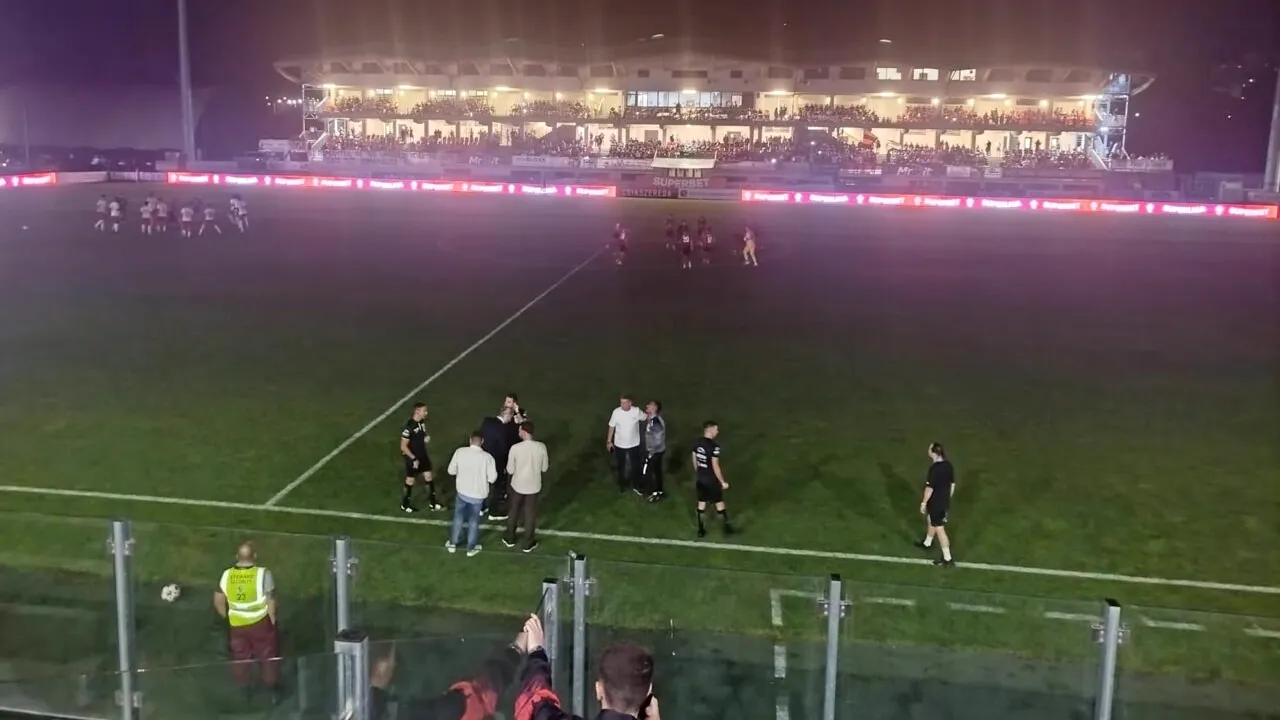 Csikszereda - Dinamo, meci întrerupt după ce a picat NOCTURNA. Când s-a reluat partida de la Miercurea Ciuc