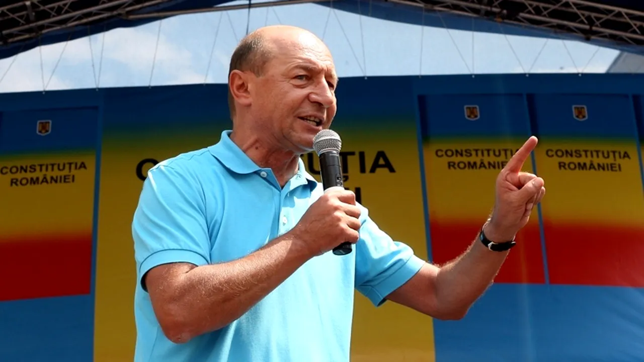 Băsescu la mitingul de la Iași: Sunt convins că între țară și partide românii vor alege țara