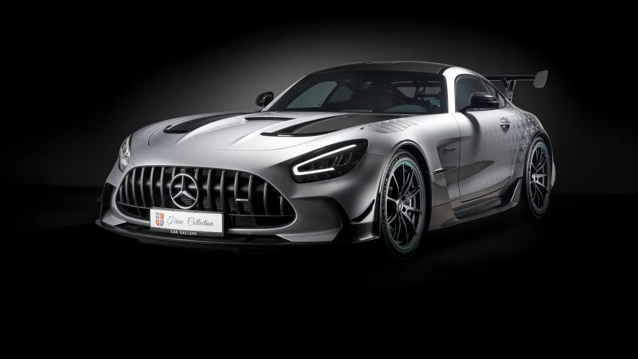 Un Mercedes-Benz AMG GT Black Series produs anul curent, cea mai recentă achiziție auto efectuată de Ion Țiriac pentru colecția sa