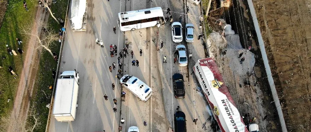 Masacru în Turcia. Zeci de mașini, spulberate în lanț de un tir rămas fără frâne