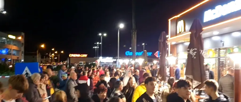 VIDEO | Puhoi de oameni la deschiderea primului restaurant McDonald's din Drobeta Turnu Severin