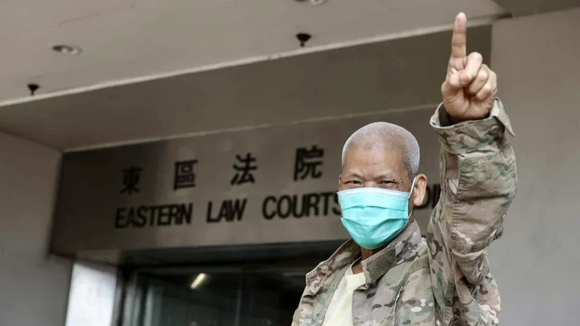 Un chinez de 73 de ani, arestat și condamnat din cauza instigării la protestele din Hong Kong