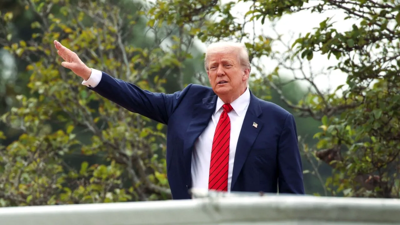 Trump amenință RUSIA cu sancțiuni severe /„Putin va înceta să omoare oameni dacă vor scădea prețurile petrolului rusesc”