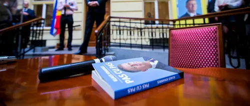 Pas cu pas, cea mai vândută carte digitală pe elefant.ro, după alegerea lui Iohannis