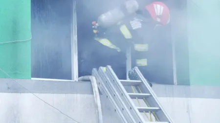 UPDATE | Șapte pacienți au murit în urma incendiului de la secția ATI a Spitalului de Boli Infecțioase Constanța. Procurorii au deschis dosar penal pentru ucidere din culpă