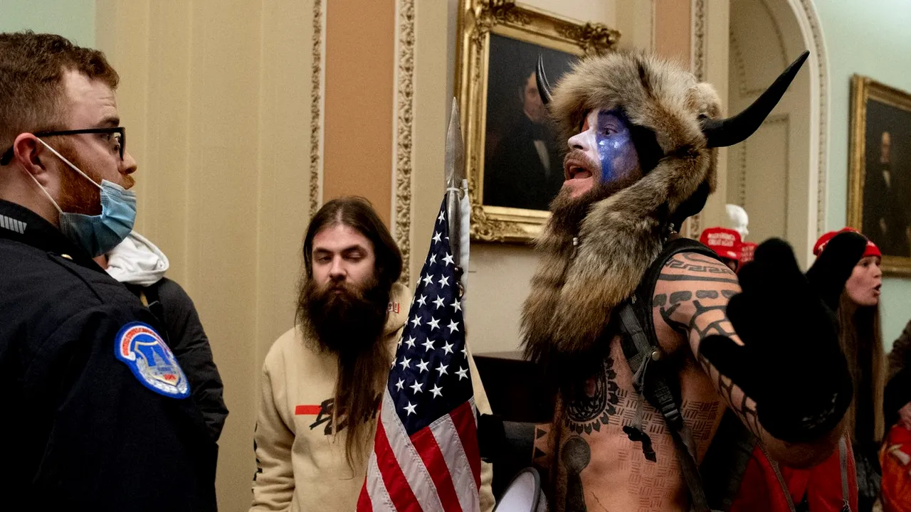 Polițiștii l-au ghidat pe așa zisul 