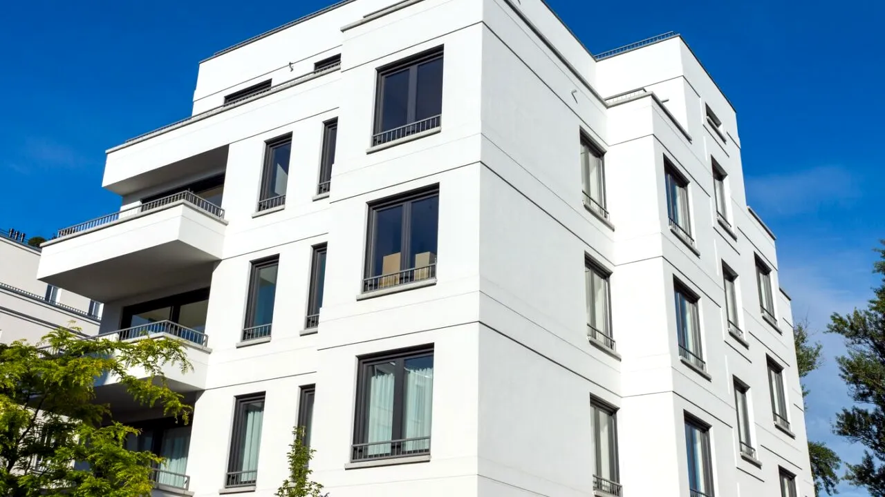 Explozia prețurilor la apartamente. Motivul pentru care se SCUMPESC brusc cu 10.000 de euro. Cât costă un apartament la periferia Capitalei