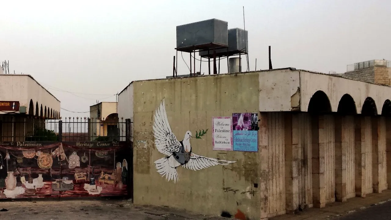 FURIA. Cum se vede pacea cu Israelul de pe străzile Palestinei: „Este ca un șvaițer. Noi ne alegem cu găurile