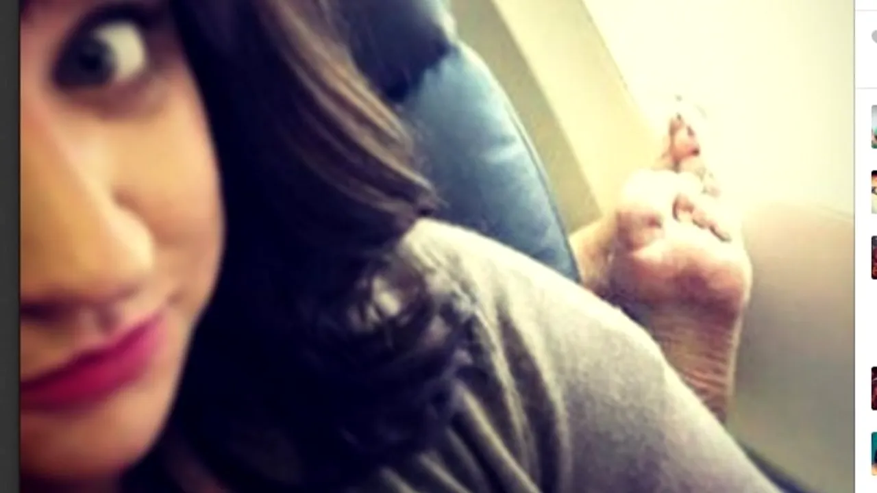 Au plătit scump un bilet de avion, însă au avut ghinionul de a se așeza lângă acești oameni. IMAGINI cu PASAGERII RUȘINII