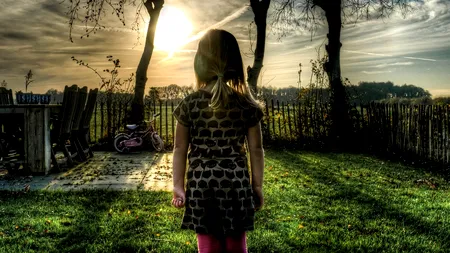 Cum și-au dat seama părinții că fetița lor de trei ani a fost abuzată sexual de educatoarea grădiniței din Suceava