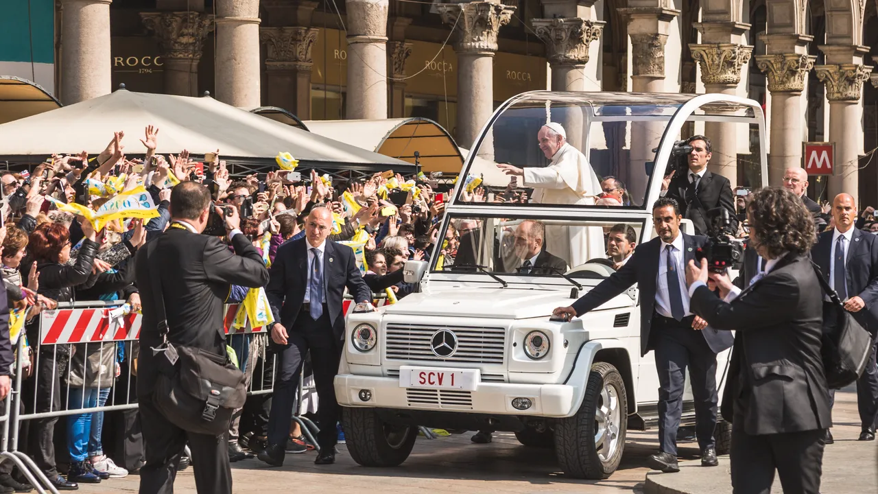 Programul complet al Papei în România. Unde va dormi și pe ce stradă va merge cu papa-mobilul