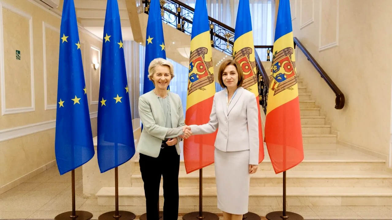 Ursula von der Leyen i-a îndemnat pe moldoveni să voteze la referendumul din 20 octombrie: 