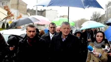 Consilierul lui Sorin Oprescu rămâne în arest. El ar fi luat o mită de peste 200.000 de euro