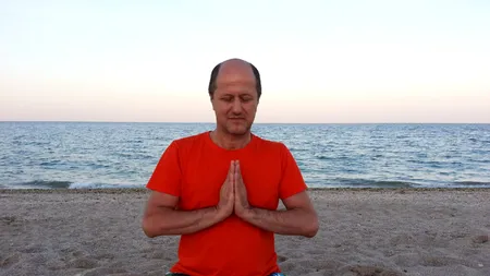 Anchetă de amploare: Instructor de yoga, discipol al lui Bivolaru, acuzat de trafic de persoane și VIOL / Victimele, obligate să facă videochat