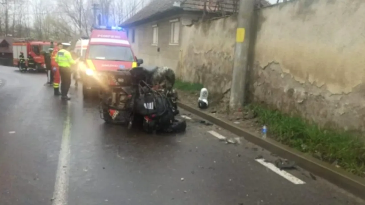 ACCIDENT TRAGIC în Brașov. O tânără a murit, după ce ATV-ul pe care se afla a intrat într-un stâlp