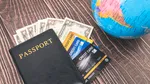 Mai multe țări europene solicită reguli mai stricte privind eliberarea vizelor turiștilor ruși
