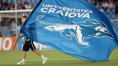 <span style='background-color: #328423; color: #fff; ' class='highlight text-uppercase'>SPORT</span> Universitatea Craiova e NOUL lider al Superligii. Oltenii atacă arbitrajul