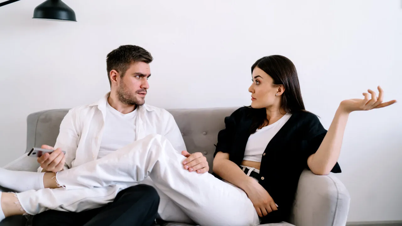 Conversația pe care multe cupluri o amână