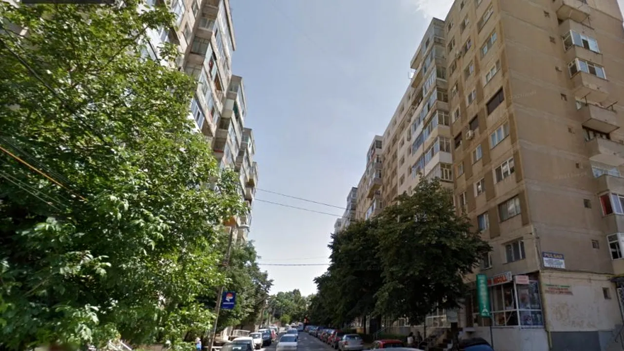 Scene de groază în Craiova. O femeie a murit după s-a aruncat de la etajul 2 al unui bloc. Reacția IPJ Dolj