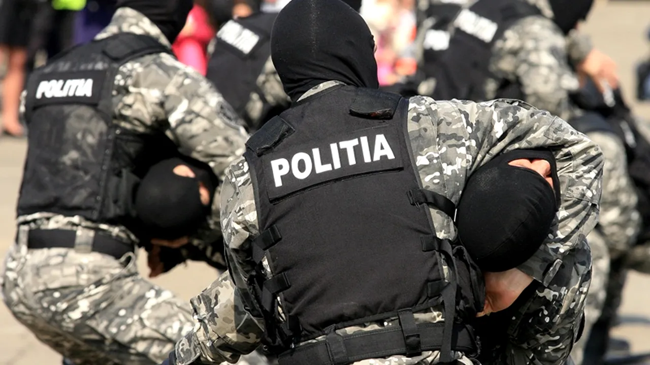 POLIȚIȘTI DE ELITĂ. Discovery Channel difuzează diseară un documentar despre trupele speciale ale Poliției și Jandarmeriei Române. VIDEO