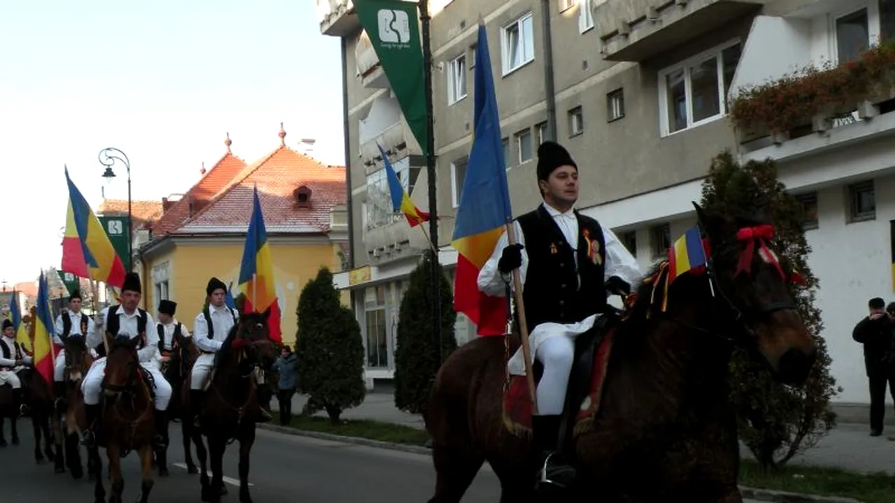 Ceremoniile de Ziua Națională, boicotate de liderii udemeriști în Covasna și Harghita. PLUS: Scandări anti-românești. Galerie Foto