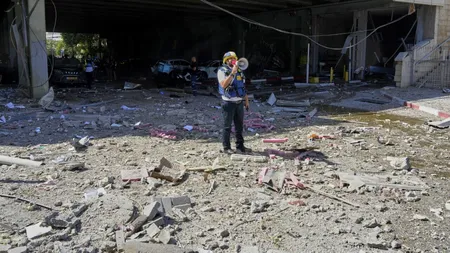 Iranul a lansat zeci de RACHETE spre Israel /Numeroase persoane au fost rănite