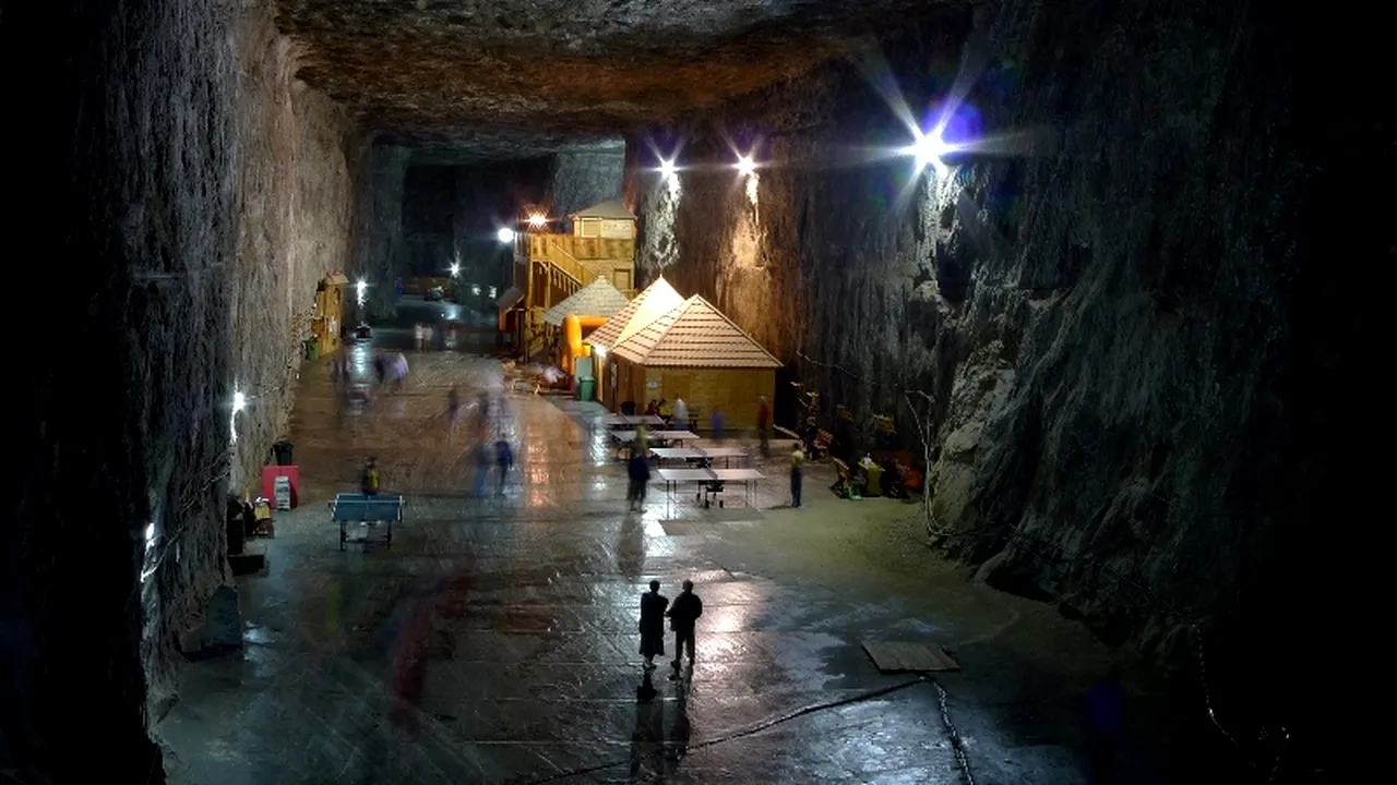 ACCIDENT ÎN SALINA PRAID. Nouă persoane au fost rănite