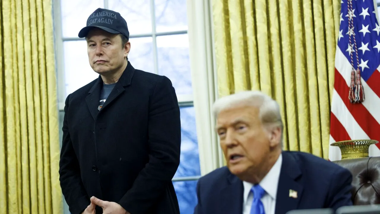 Donald TRUMP le cere agențiilor federale să pregătească reduceri importante de personal. Musk: „Mă aștept să mi se facă un control proctologic zilnic”