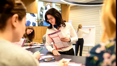 Cadou pentru profesori înainte de alegerile parlamentare. Câți bani primesc de la stat și cine beneficiază de stimulentul de risc